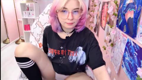 Snapshot of coconut_mia chatting on October 7, 4:26 pm Mia online show from October 7, 4:26 pm