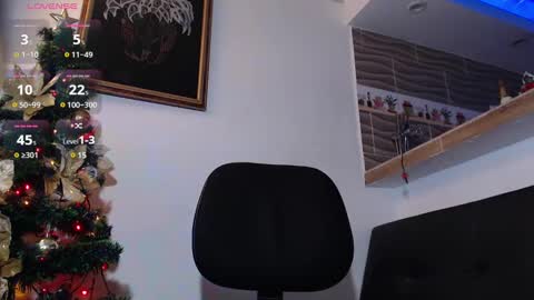 Snapshot of colby_scott chatting on December 19, 6:34 am Colby Scott online show from December 19, 6:34 am