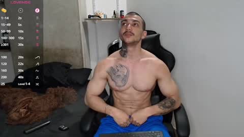 colombianmuscle8 online show from January 24, 3:11 am