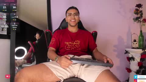 colstorw_ online show from October 9, 10:35 am