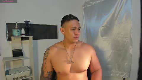 coltonmassif_ online show from December 4, 6:44 am