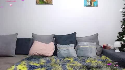 Snapshot of confidentmistress chatting on December 8, 12:29 am GoddessA online show from December 8, 12:29 am