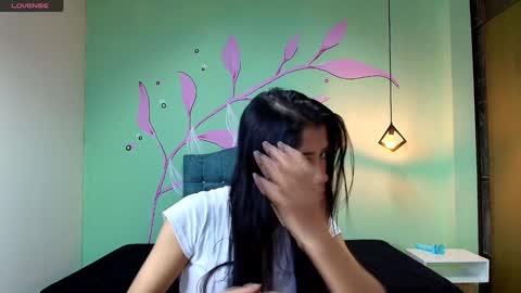 C O N N I E online show from January 27, 12:05 pm