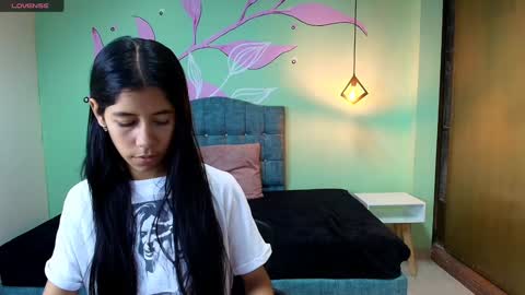 C O N N I E online show from February 1, 12:05 pm