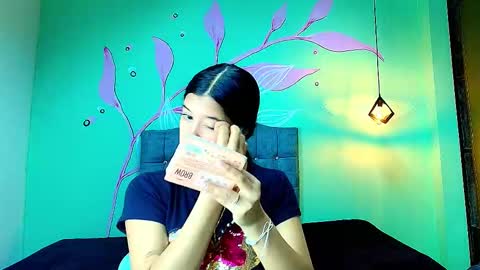 C O N N I E online show from December 1, 1:16 pm