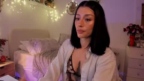 connie    online show from February 18, 10:38 am