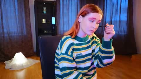 Snapshot of consuelaawkward chatting on November 10, 4:44 am consuelaawkward online show from November 10, 4:44 am