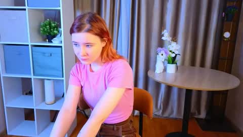 Snapshot of consuelaawkward chatting on November 11, 3:28 am consuelaawkward online show from November 11, 3:28 am