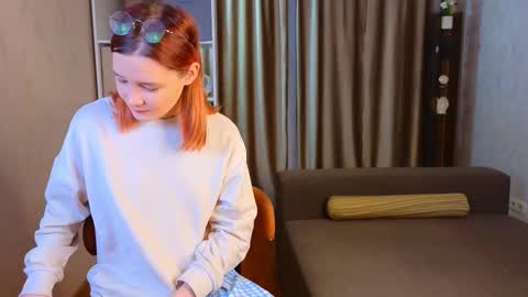 Snapshot of consuelaawkward chatting on November 14, 3:16 am consuelaawkward online show from November 14, 3:16 am