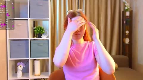 Snapshot of consuelaawkward chatting on November 18, 3:12 am consuelaawkward online show from November 18, 3:12 am