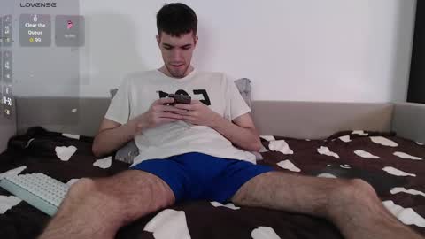 Snapshot of cookies_boys chatting on January 26, 11:39 am cookies_boys online show from January 26, 11:39 am