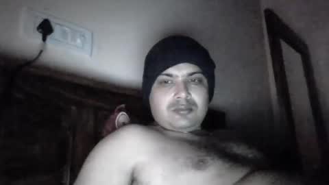 Cool Breeze09 online show from January 8, 6:20 pm