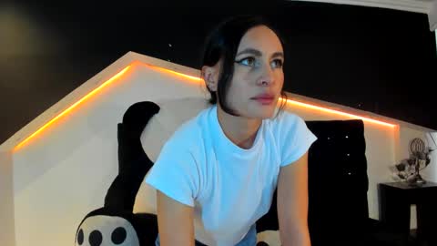 Coral  online show from January 25, 12:05 pm