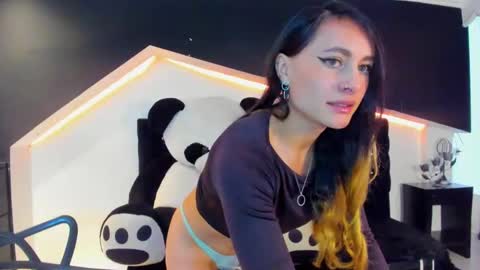 Coral  online show from January 29, 1:28 pm