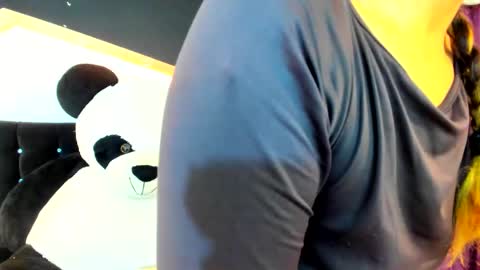 Coral  online show from February 13, 12:21 pm