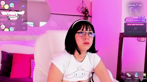 Coral Stefani online show from December 18, 2:53 am