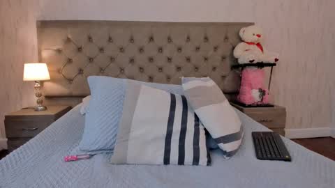 Snapshot of corinabrown_ chatting on February 9, 5:54 pm corinabrown_ online show from February 9, 5:54 pm