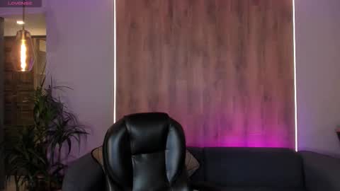 Corinne Russo online show from September 30, 4:06 am