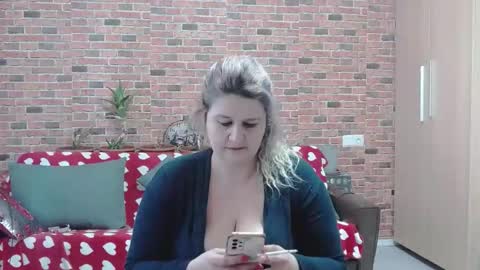 Snapshot of corymilf chatting on March 4, 8:46 am Elisa online show from March 4, 8:46 am