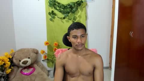 Ethan  online show from January 25, 11:43 pm