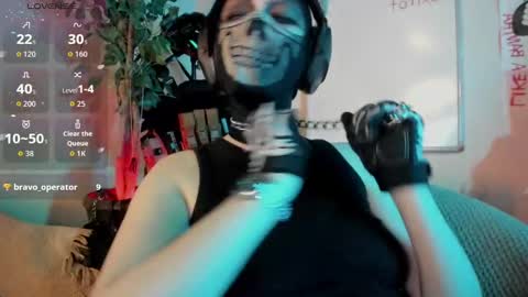 Snapshot of cos_operator chatting on November 4, 7:35 pm cos_operator online show from November 4, 7:35 pm