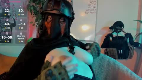 Snapshot of cos_operator chatting on November 26, 8:21 pm cos_operator online show from November 26, 8:21 pm