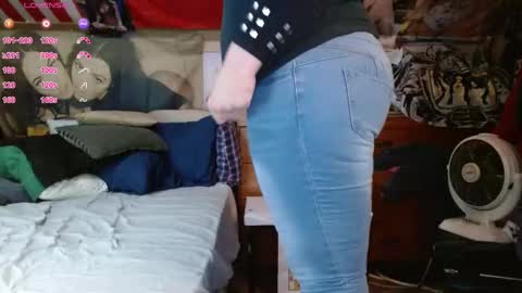 Snapshot of cosmicjones88 chatting on November 13, 10:58 am cosmicjones88 online show from November 13, 10:58 am