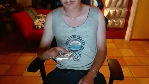 Snapshot of couldbesleeping chatting on December 3, 9:51 am couldbe online show from December 3, 9:51 am