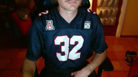 Snapshot of couldbesleeping chatting on December 16, 3:33 am couldbe online show from December 16, 3:33 am