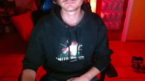 Snapshot of couldbesleeping chatting on December 17, 1:11 am couldbe online show from December 17, 1:11 am