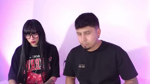 Snapshot of coupsextop chatting on November 13, 6:01 am Juli and Liam online show from November 13, 6:01 am