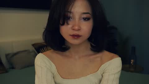 Yui online show from February 5, 7:50 am