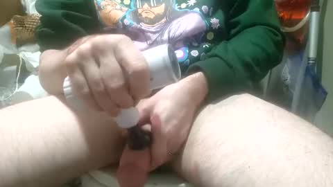 Snapshot of crackback_kyd chatting on December 27, 6:35 am crackback_kyd online show from December 27, 6:35 am