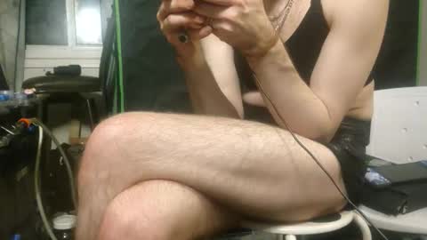 Snapshot of crackback_kyd chatting on November 12, 9:53 am crackback_kyd online show from November 12, 9:53 am