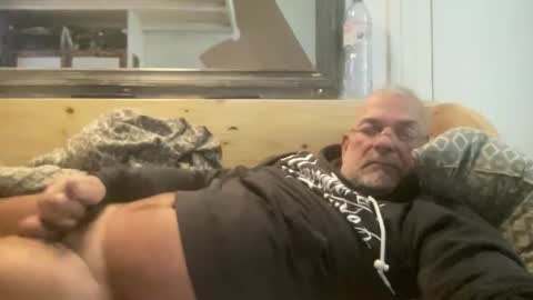 Snapshot of crapaud75018 chatting on October 13, 7:30 am crapaud75018 online show from October 13, 7:30 am