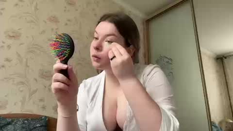 Elise online show from September 19, 7:21 am