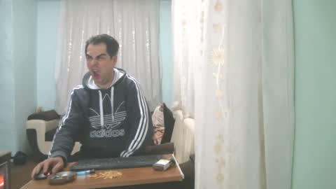 Snapshot of crazy____boy09 chatting on December 29, 8:37 pm crazy____boy09 online show from December 29, 8:37 pm