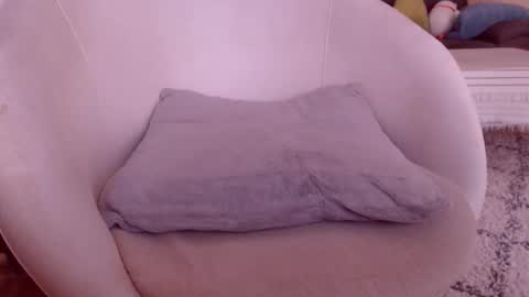 Camille online show from October 15, 1:22 pm