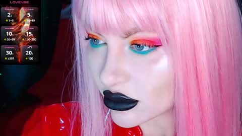 Roxy online show from December 6, 2:28 pm