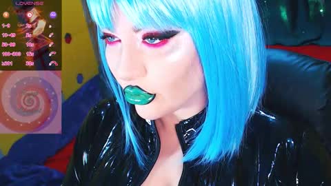 Roxy online show from December 14, 1:05 pm