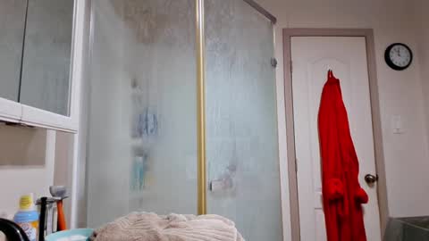 The hopeless romantic online show from December 12, 7:52 am