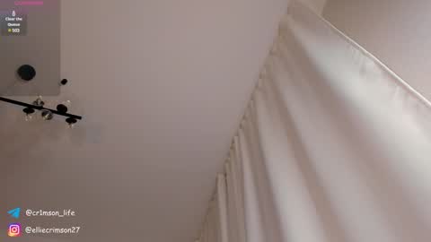 Snapshot of crimson_baby chatting on December 3, 6:48 am crimson baby online show from December 3, 6:48 am