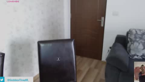 Snapshot of cris_tinne chatting on November 7, 7:30 am cris_tinne online show from November 7, 7:30 am