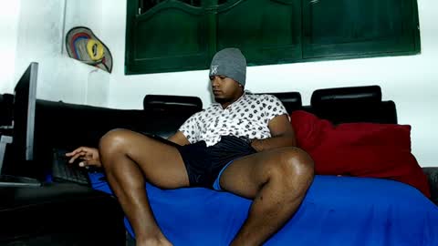 yereimis y jaider  online show from January 19, 3:50 am