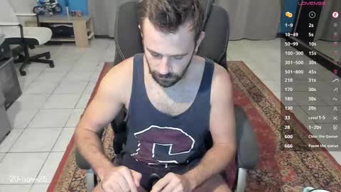 Snapshot of crissstud chatting on November 20, 4:12 am Criss online show from November 20, 4:12 am