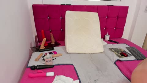 Snapshot of cristal_18xxx chatting on December 13, 1:59 am Cristal online show from December 13, 1:59 am