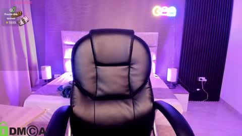 cristal__adams online show from October 7, 12:35 pm