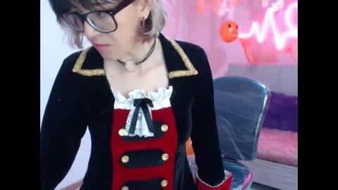 Cristal online show from October 31, 7:04 pm