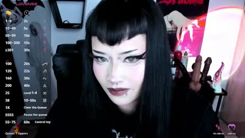 Cris online show from October 30, 9:59 pm