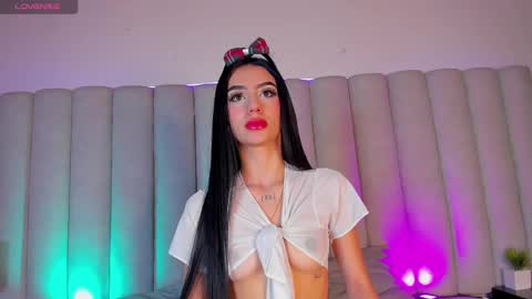 Nicole  Connection time 220pm-910pmCol online show from March 2, 11:50 am